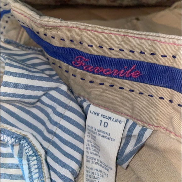 Favorite style womens American Eagle shorts size 10 - Picture 2 of 10